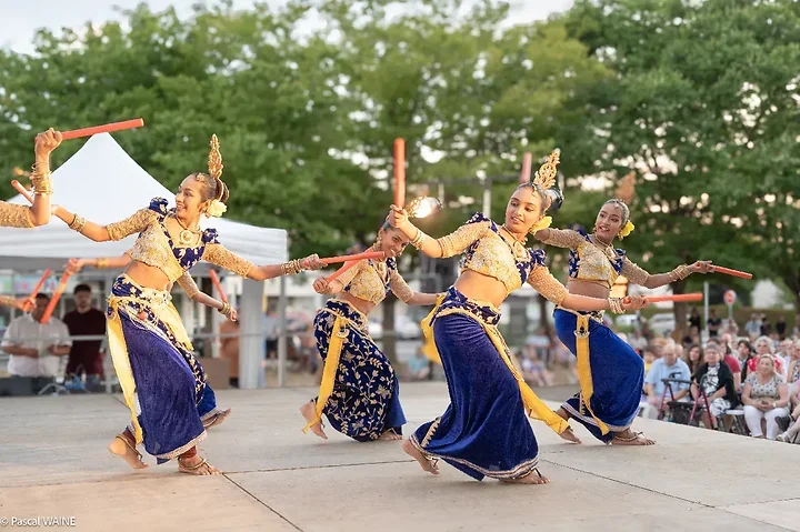 SRI LANKA &laquo; Chandana Wuckramasinghe and the dancers &raquo; - Photo n°3